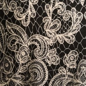 LuLaRoe Tops - LuLaRoe Lynnae L tunic top Black Lace Print LuLaRoe Tops - LuLaRoe Lynnae L tunic top Black Lace Print
